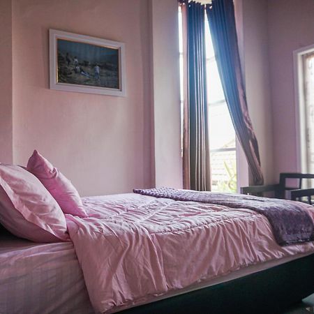 Gigafa Homestay Probolinggo Bagian luar foto